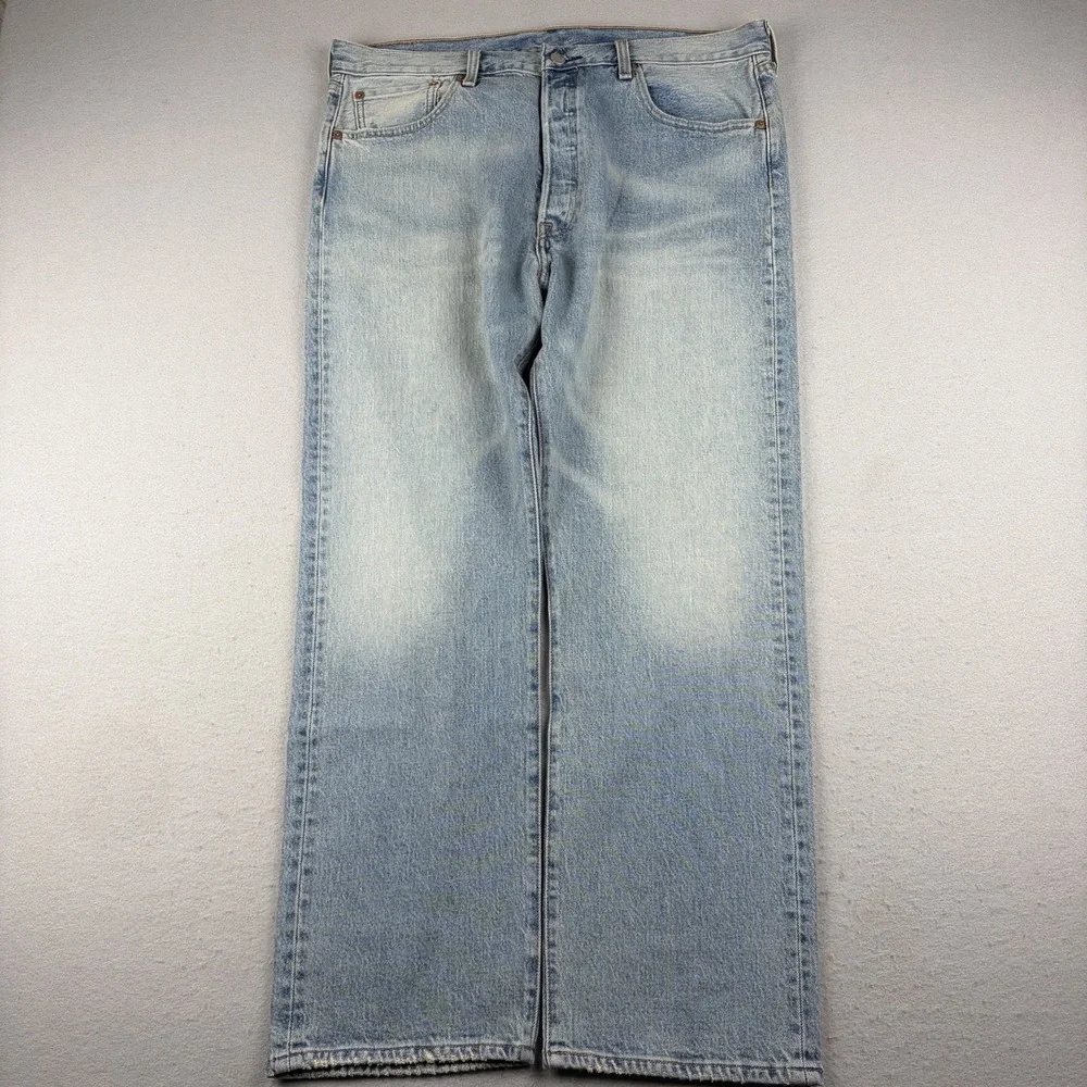 Levi's 501 Jeans Men's 36x29 Light Wash Button Fly Straight Leg